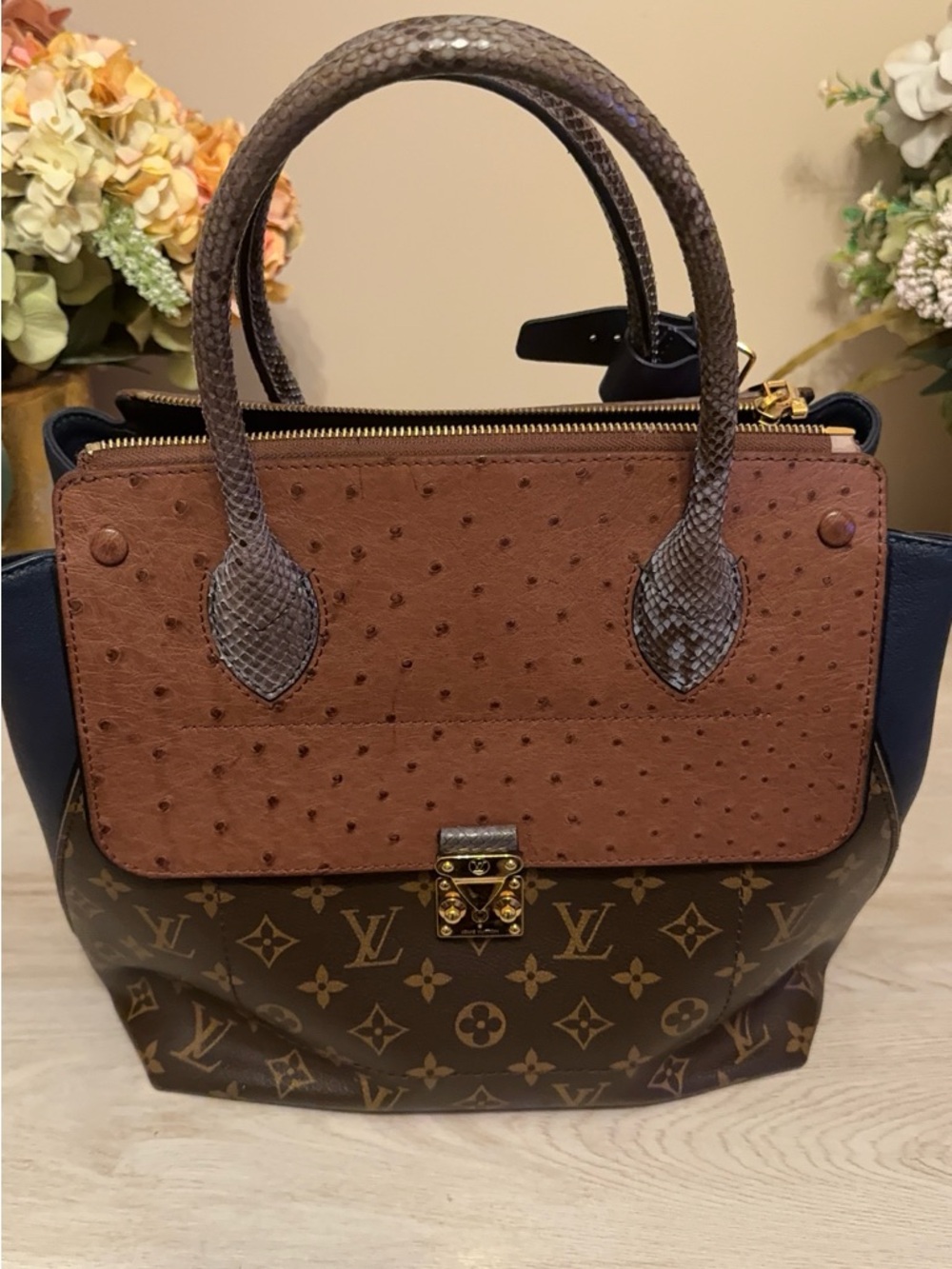 Louis Vuitton Ostrich Lizard Majestueux Tote MM Navy
